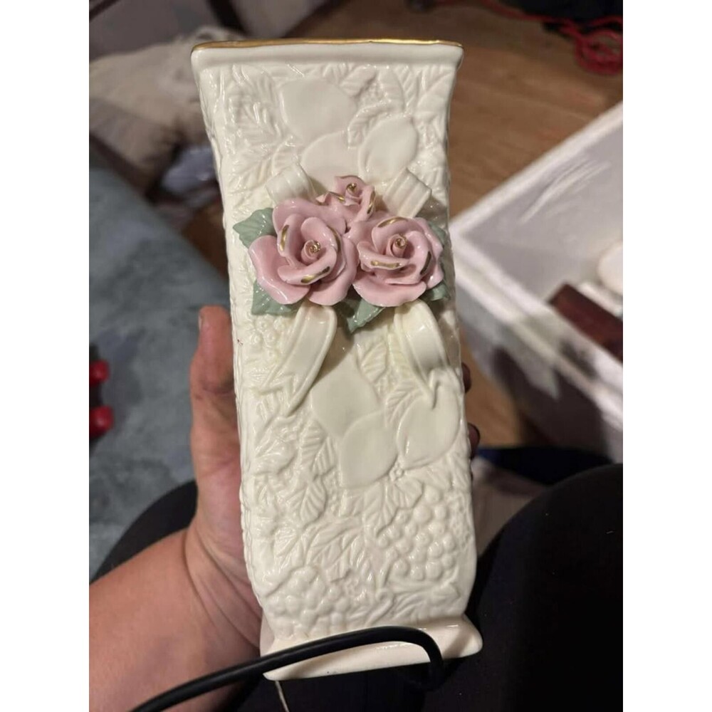 pink flower vase